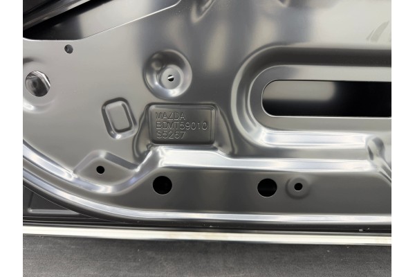 Puerta Delantera Izquierda Mazda 3 IV (BP) Hatchback 2019-Presente - N