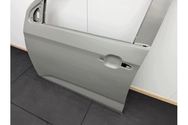 Puerta Delantera Izquierda ISUZU D-MAX III 2020-Presente (Modelo 5 Pue
