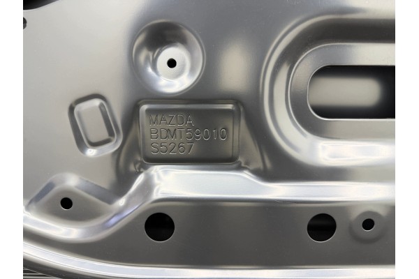 Puerta Delantera Izquierda MAZDA 3 IV (BP) Hatchback 2019-Presente - N