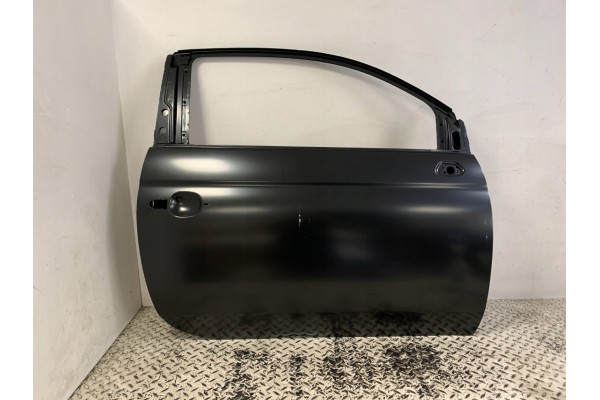 NEW ORIGINAL DOOR RIGHT FRONT FIAT 500 07 68693260AA Catalog number of the part 52136362 52136362 001 68693260AA ORYGINA