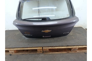 CHEVROLET CRUZE AND GQK TAILGATE Car type passenger cars