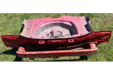 Pas tylny podoga bagaznika yaris III czerwony 3P0 Car type passenger cars