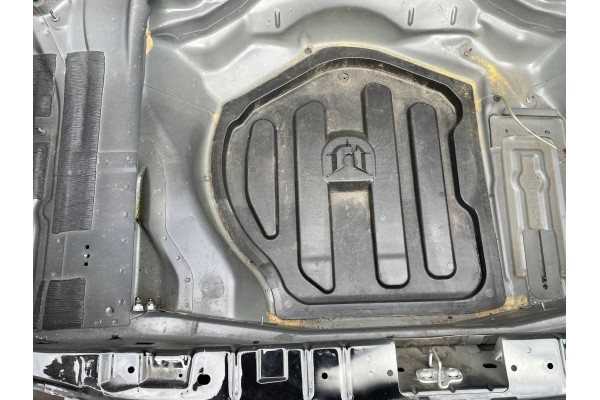 Mercedes E W212 Berlina Bandeja Trasera