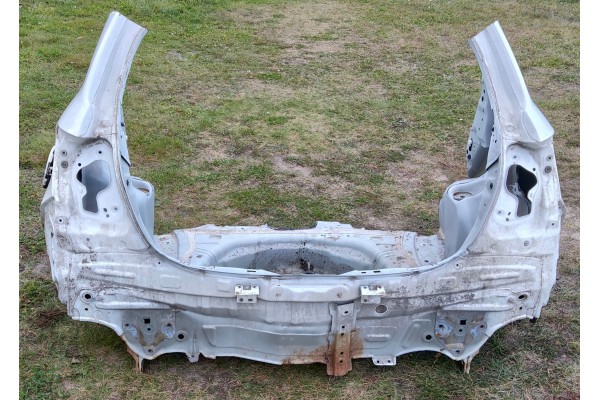 BELT REAR BATH TRUNK FLOOR FENDER TOYOTA YARIS III 2012 2020