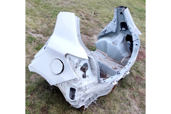 BELT REAR BATH TRUNK FLOOR FENDER TOYOTA YARIS III 2012 2020 Catalog number of the part juygfuyrbcdnugdj66IWQWQ54HYUB