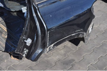 Panel trasero lateral derecho e izquierdo Mercedes EQB X243, guardabar