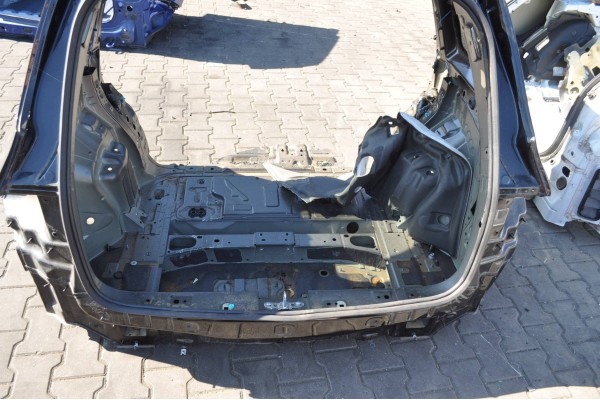 Panel trasero lateral derecho e izquierdo Mercedes EQB X243, guardabar