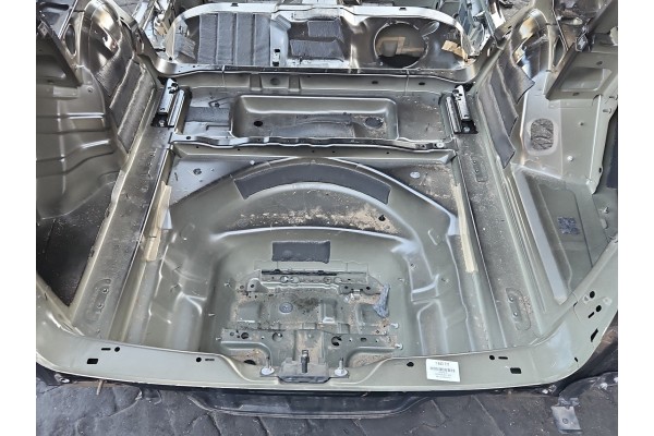 BELT REAR FLOOR TRUNK TUB AUDI A4 B9 STATION WAGON COLOR LY9T Catalog number of the part IMPRK1643771