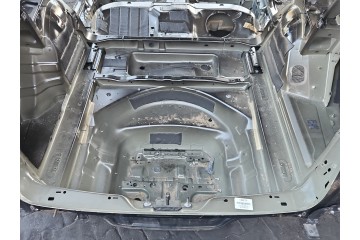 BELT REAR FLOOR TRUNK TUB AUDI A4 B9 STATION WAGON COLOR LY9T Catalog number of the part IMPRK1643771