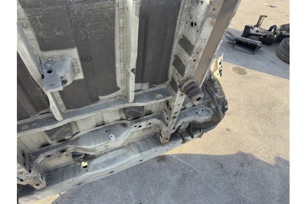 Pasador Trasero de Carrocería Versión L1 Corta Ford Custom Lift 2019-2