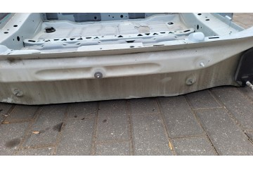 BMW 2 F44 218d GRAN COUPE 21r BATHTUB BELT REAR ALPINWEISS 300 Car type passenger cars