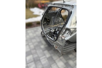 PAS TYLNY PODOGA WANNA TOYOTA AURIS II 1G6 KOMBI