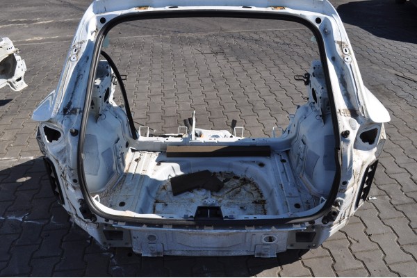BELT REAR BATH MUDGUARD REAR LEFT RIGHT VOLVO XC40 WHOLE
