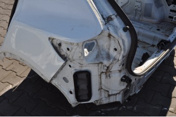 BELT REAR BATH MUDGUARD REAR LEFT RIGHT VOLVO XC40 WHOLE Car type passenger cars