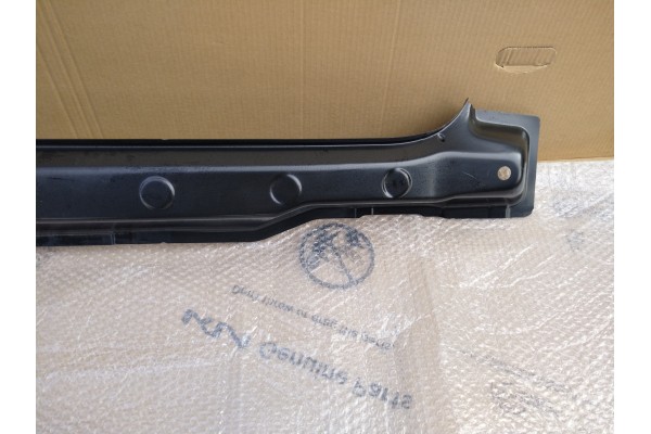 VW TIGUAN II 5NA REAR BELT REAR 16 24 ORIGINAL Part manufacturer Volkswagen OE