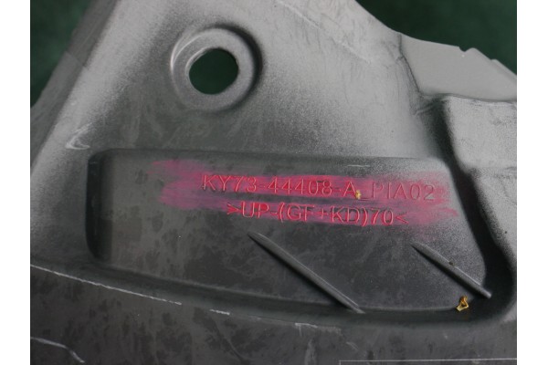Rear Rivet Belt ASTON MARTIN DBS Superleggera Coupe 2018 2024r Part manufacturer Aston Martin