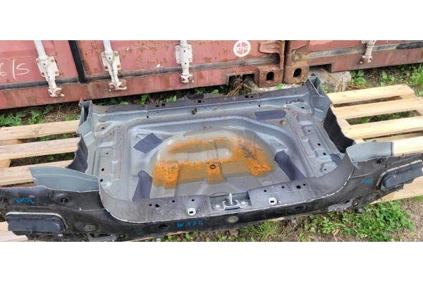 BELT REAR BATH FLOOR MERCEDES A W176 2017 Catalog number of the part PAS TY TYLNY WANNA PODOGA MERCEDES A W176 2017