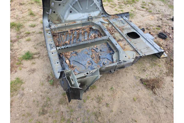 PEUGEOT 3008 II LIFT PAS TYLNY WANNA DIESEL Part manufacturer Peugeot OE