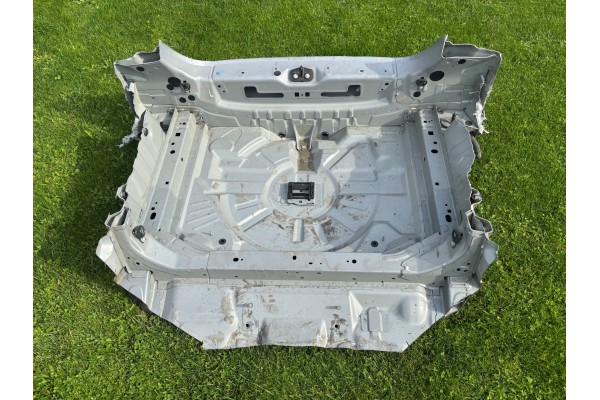 PEUGEOT 308 III T10 DIESEL HATCHBACK BELT REAR BATH Car type passenger cars