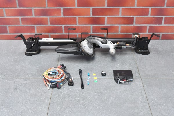 TOWING HOOK ELECTRIC BEAM INSTALLATION BMW 5 G61 M5 G99 18330km