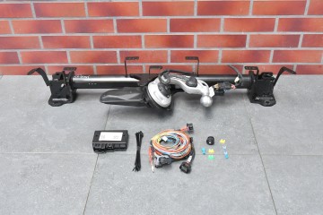 TOWING HOOK ELECTRIC BEAM INSTALLATION BMW 5 G61 M5 G99 5516km