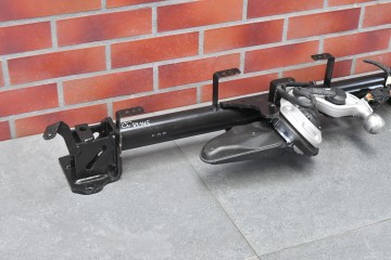 TOWING HOOK ELECTRIC BEAM INSTALLATION BMW 5 G61 M5 G99 5516km Catalog number of the original 5A92851