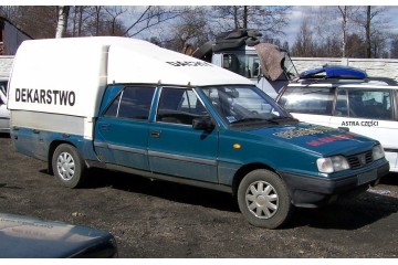 Polonez Truck Roy Nadbudowka Box Schowek