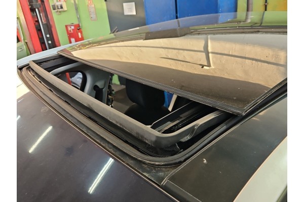 ROOF PANORAMA JAGUAR F PACE 16 20 JBM DARK SAPPHIRE Car type passenger cars