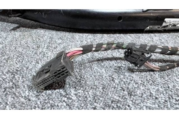 VW GOLF VIII 5H STATION WAGON ELECTRIC TOWBAR 5H9803881E Catalog number of the part 5H9803881EBIZ