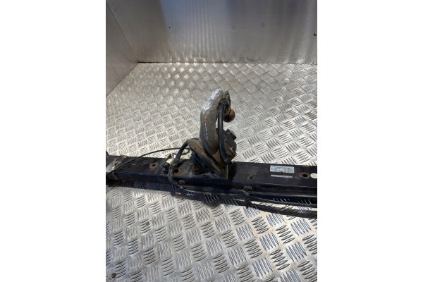 Trailer hitch kit Mercedes Benz E W212 A2123100204 Part manufacturer Mercedes Benz OE