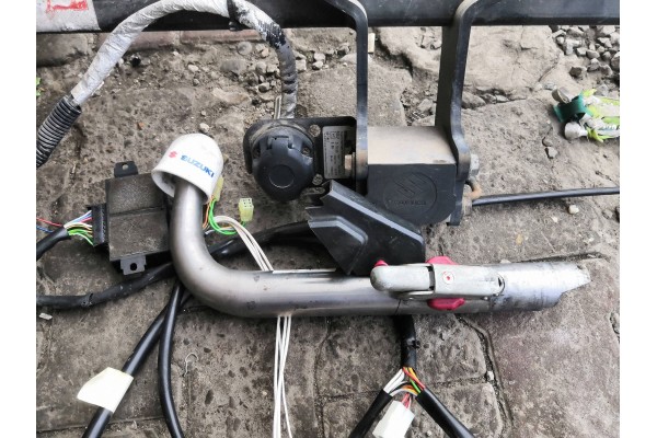 Kit Completo de Barra de Remolque con Módulo de Cableado para Suzuki G