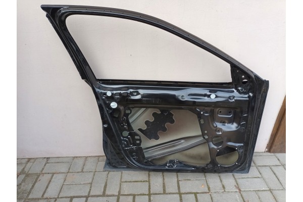 Puerta delantera izquierda SKODA OCTAVIA IV