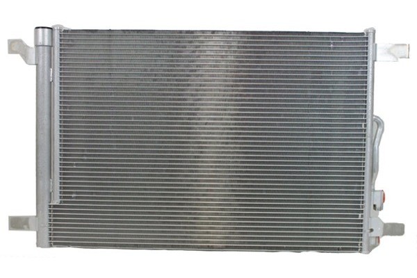 G0LM19_C Air conditioning condenser with dehumidifier belt
