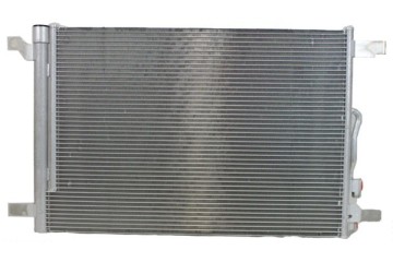 G0LM19_C Air conditioning condenser with dehumidifier belt