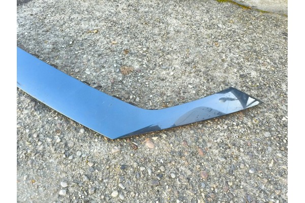 SEAT LEON IV SHIELDED TOP BUMPER STRIP 5FA806333 LUBUSKIE MOUNT Quality of parts according to GVO O original with manufacturer s