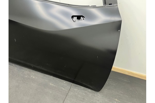Puerta Delantera Derecha Nissan Micra K14 - Nueva Original OEM