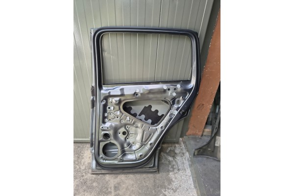 Puerta Trasera Derecha VW Tiguan II 5NA833312J en Excelente Estado