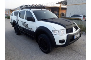 Inserto para capó delantero MITSUBISHI L 200 2015
