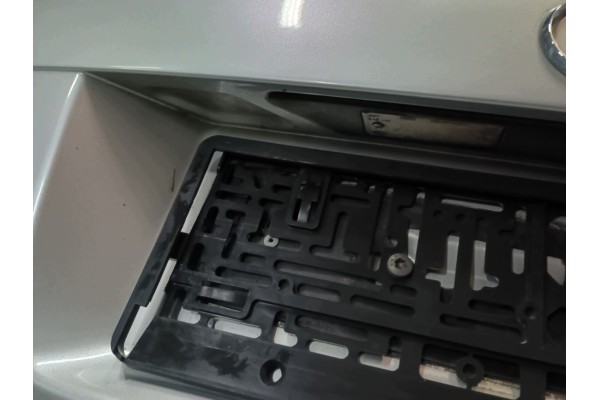 TAILGATE AUDI A3 S3 8P 3D LY7W SHUTTLECOCK ORIGINAL Color silver