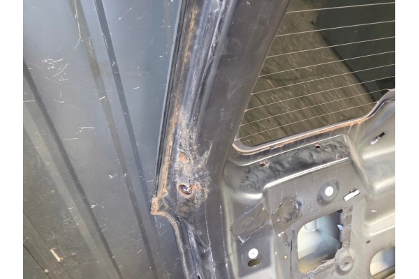 Portón trasero para Dodge Grand Caravan IV (2005) - NEGRO