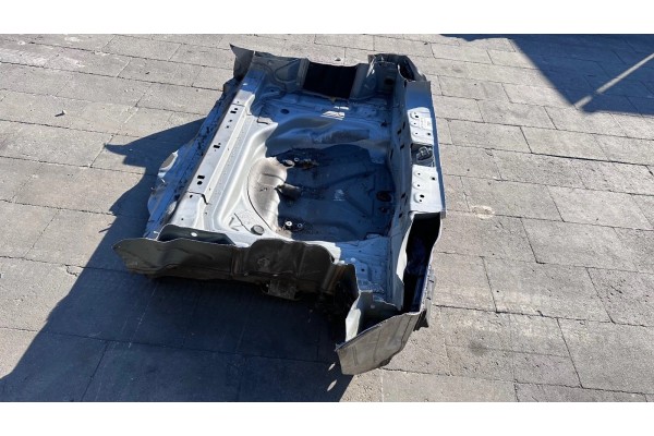 REAR BELT BATHTUB Mercedes Benz CLASS A W176 LAK 761 12 18 Car type passenger cars