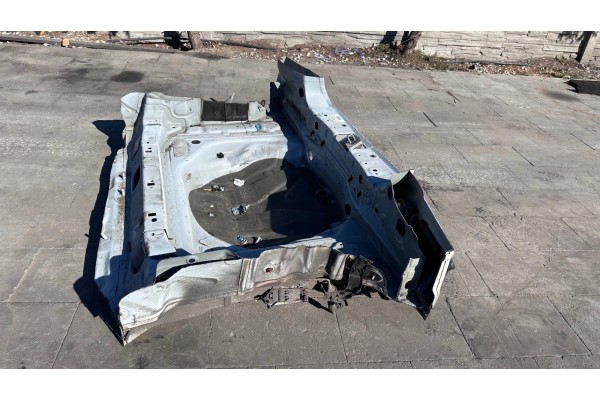 REAR BELT BATHTUB Mercedes Benz CLASS A W176 LAK 650 12 18 Part manufacturer Mercedes Benz OE