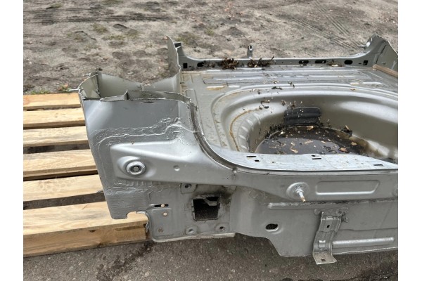 VW GOLF 8 VIII STATION WAGON 22R BELT REAR BATH FLOOR REAR TRUNK BEAM 5H98 Catalog number of the part 5H9813309 LA7W VW GOLF VII
