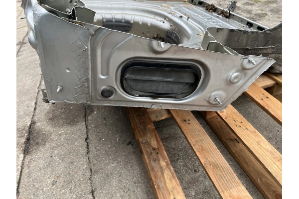 VW GOLF 8 VIII STATION WAGON 22R BELT REAR BATH FLOOR REAR TRUNK BEAM 5H98 Catalog number of substitutes 5H9813309 LA7W