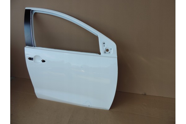 TOYOTA YARIS IV RIGHT FRONT DOOR Catalog number of the part IV 20212022 2023