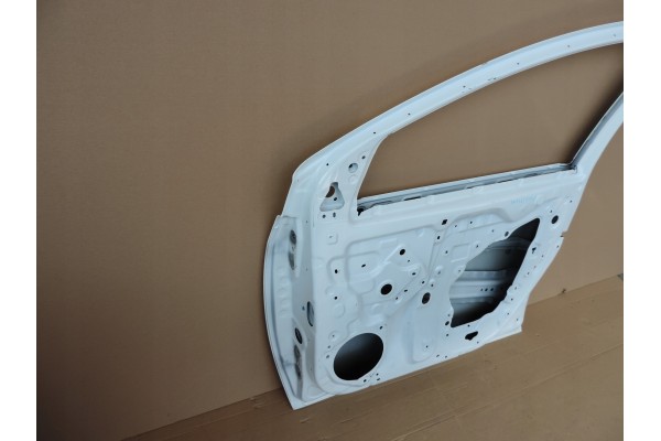 Puerta Delantera Derecha Toyota Yaris IV