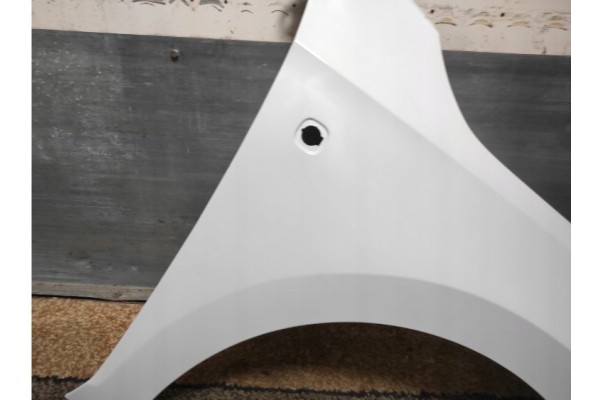 MUDGUARD RIGHT SKODA RAPID 2012 COLOUR LAMB WITH FLASHER HOLE LS9R Part manufacturer Polcar