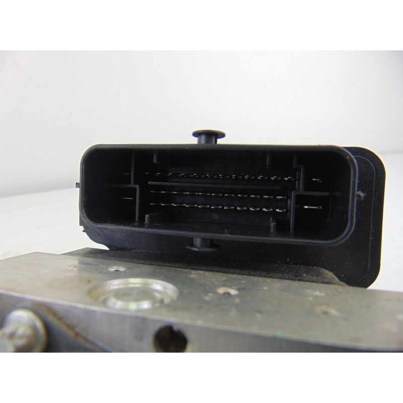 476605FP0A ABS NISSAN MICRA (K14)