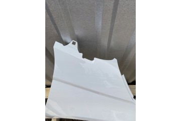 MUDGUARD RIGHT FRONT FIAT 500e 500 II 2 20R LACQUER 268A Car type passenger cars