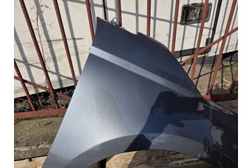 MUDGUARD RIGHT FRONT FIAT 500e 500 II 2 20R LACQUER 205C Catalog number of the part BOTNIK PRAWY PRZOD PRZEDNI FIAT 500e 500 II 